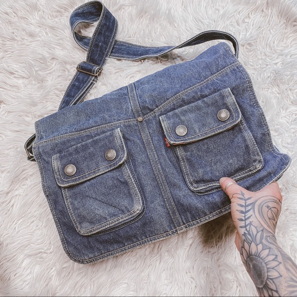 Levi's Handbags - VTG LEVI’S jean pocket messenger shoulder bag